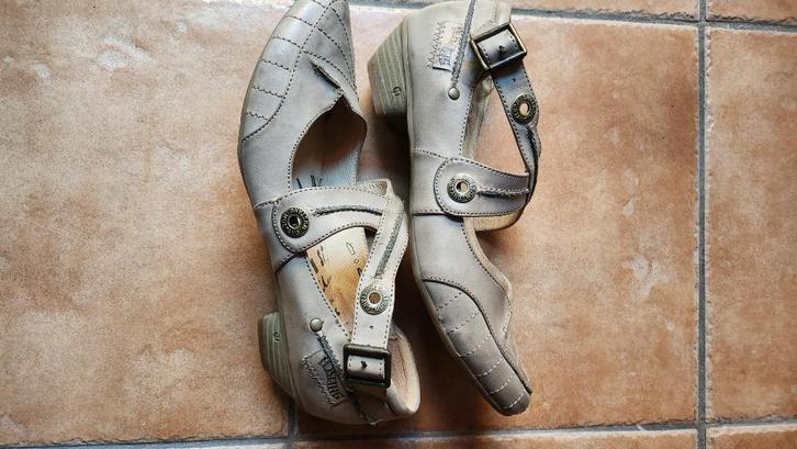 Gloednieuwe beige mustang dames schoenen maat 39, Kleding | Dames, Schoenen, Nieuw, Pumps, Beige, Ophalen of Verzenden