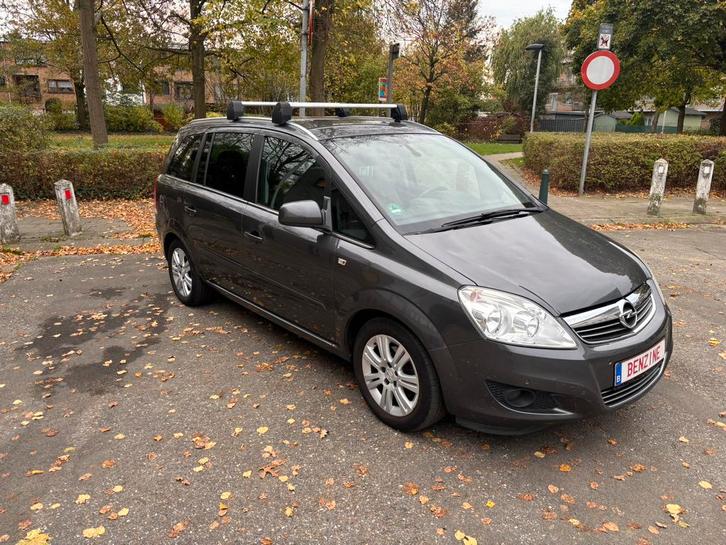 Opel Zafira 1.6 benz 108000km 7zitplaatsen garantie!, Auto's, Opel, Bedrijf, Te koop, Zafira, ABS, Airbags, Airconditioning, Bluetooth