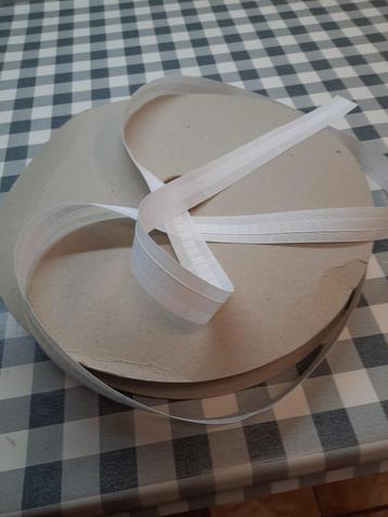  gordijnen lint  beschikbaar voor biedingen