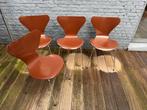 4 x Fritz Hansen vlinderstoel effen bruin Arne Jacobsen, Huis en Inrichting, Stoelen, Ophalen, Design klassieker, Gebruikt, Bruin