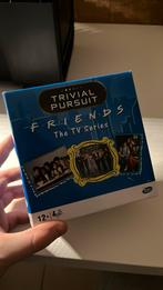 Trivial Pursuit Friends, Hobby en Vrije tijd, Gezelschapsspellen | Overige, Nieuw, Hasbro, Quiz, Ophalen