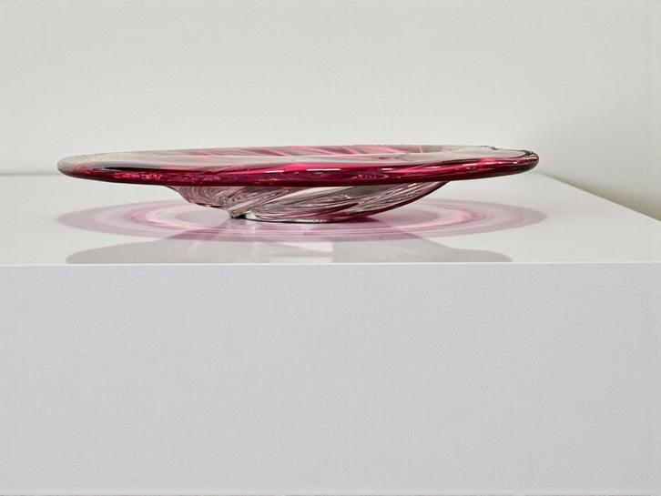 plat/bol en verre VSL rose vintage, Antiquités & Art, Antiquités | Verre & Cristal, Enlèvement ou Envoi