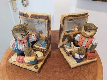  Schattige Egel Boekensteunen – Een Knusse Touch  beschikbaar voor biedingen