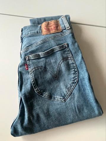 Levi Strauss&Co jeans beschikbaar voor biedingen