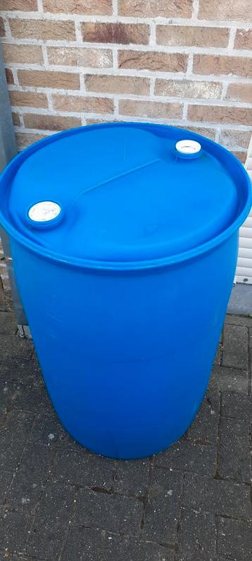 Watertonnen 200l beschikbaar voor biedingen