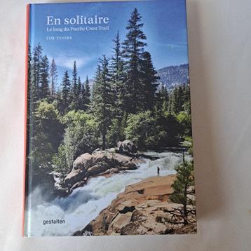 En solitaire, le long du Pacific Crest Trail   beschikbaar voor biedingen