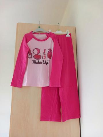 Roze pyjama make-up maat 134/140, goede staat beschikbaar voor biedingen