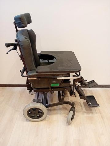 Le fauteuil roulant est déjà équipé en série de nombreux fon, Divers, Enlèvement, Comme neuf