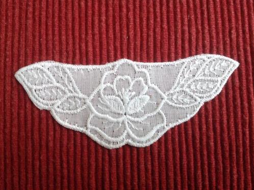 BRODERIE  ANGLAISE  APPLICATIE, Hobby en Vrije tijd, Naaien en Fournituren, Nieuw, Applicatie, Ophalen of Verzenden