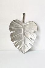 Schaal in bladvorm - Dienblad of decoratie, Huis en Inrichting, Ophalen of Verzenden, Zo goed als nieuw, Overige vormen, Overige materialen