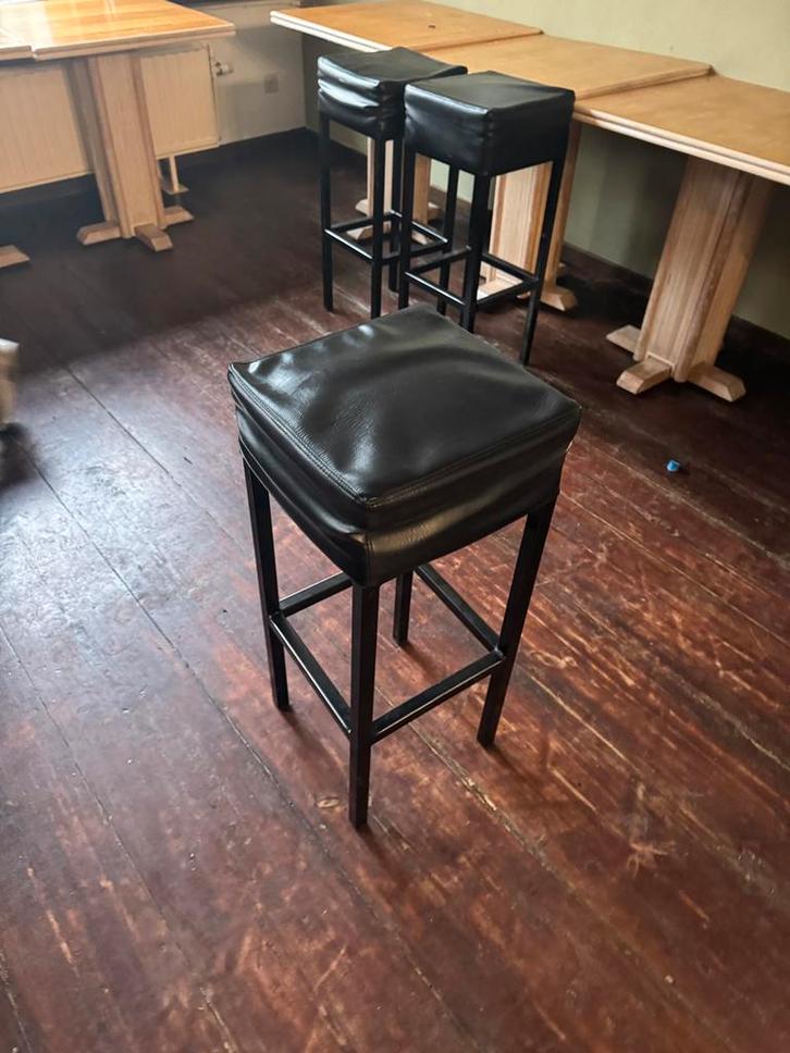 Barkrukken, Huis en Inrichting, Barkrukken, Gebruikt, 60 tot 90 cm, Kunststof, Metaal, 5 krukken of meer, Met voetsteun, Ophalen