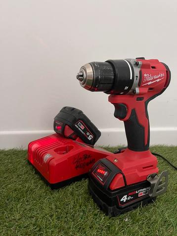 Foreuse Perceuse visseuse Milwaukee M18 -2 batteri, chargeur, Enlèvement, Foreuse et Perceuse