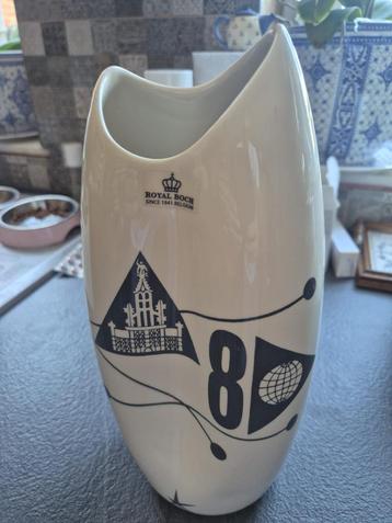 Expo.68 Boch vaas  beschikbaar voor biedingen