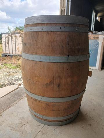 Eiken wijnvat / wijnton beschikbaar voor biedingen