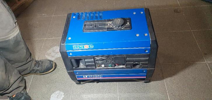 MASE STROOMGROEP, type 2000, Bricolage & Construction, Générateurs, Utilisé, 5 à 10 kVA, Réduction de bruit, Enlèvement