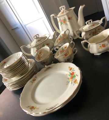 Vintage antiek servies kleine schade