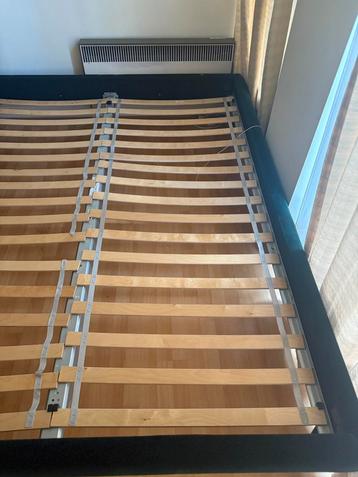 Bed beschikbaar voor biedingen