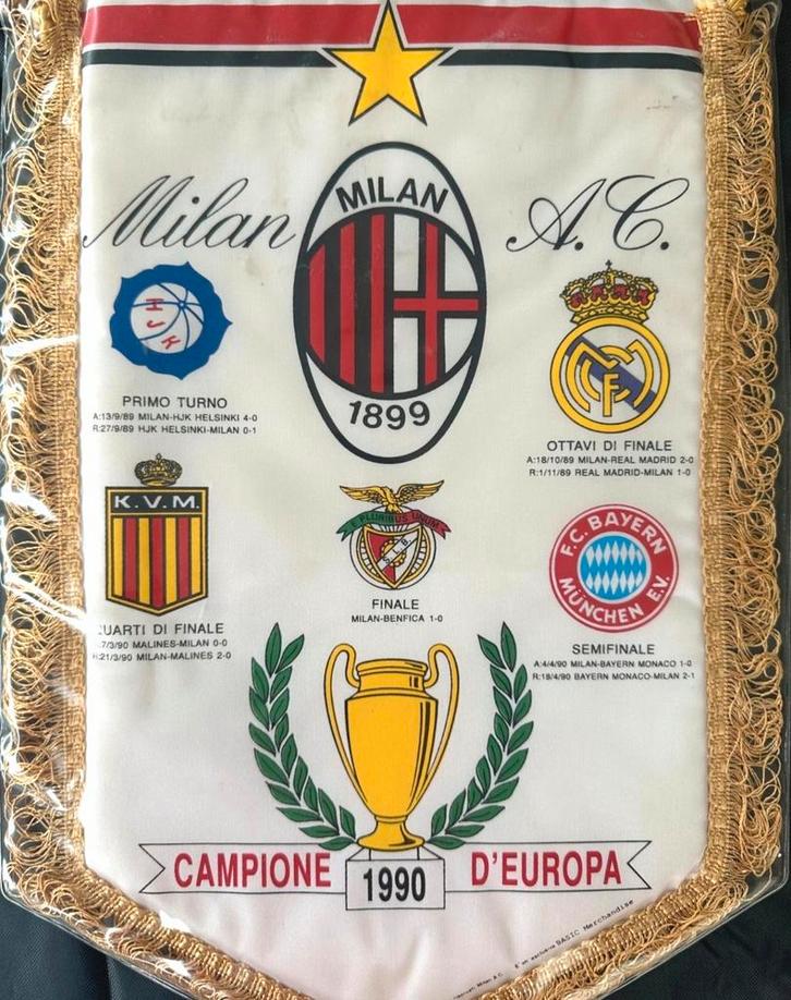 KV Mechelen AC Milan Milaan 1990 kwartfinale unieke vaandel, Verzamelen, Sportartikelen en Voetbal, Zo goed als nieuw, Spel, Ophalen of Verzenden