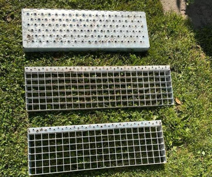 Traptreden te koop, Doe-het-zelf en Bouw, Metalen, Zo goed als nieuw, Ophalen