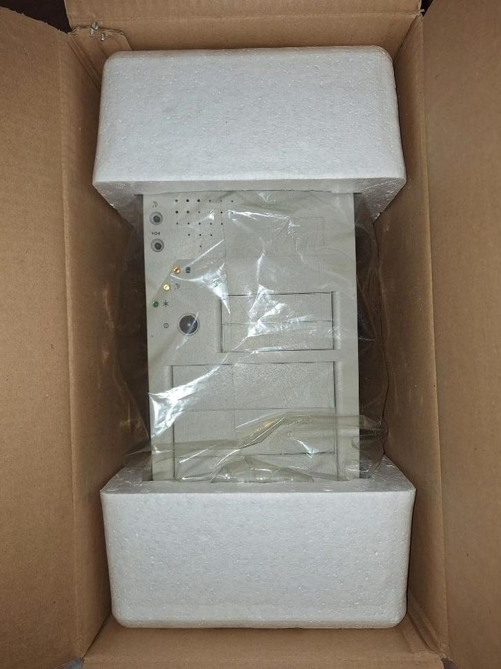 NIEUW, ongebruikt Vintage retro ATX pc case KS201 mid tower, Computers en Software, Vintage Computers, Ophalen of Verzenden