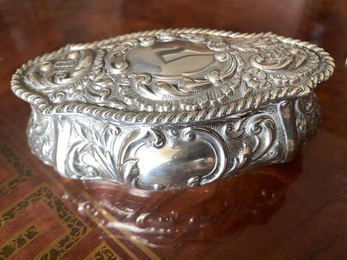antiek zilver doosje, Antiek en Kunst, Antiek | Zilver en Goud, Zilver, Ophalen of Verzenden