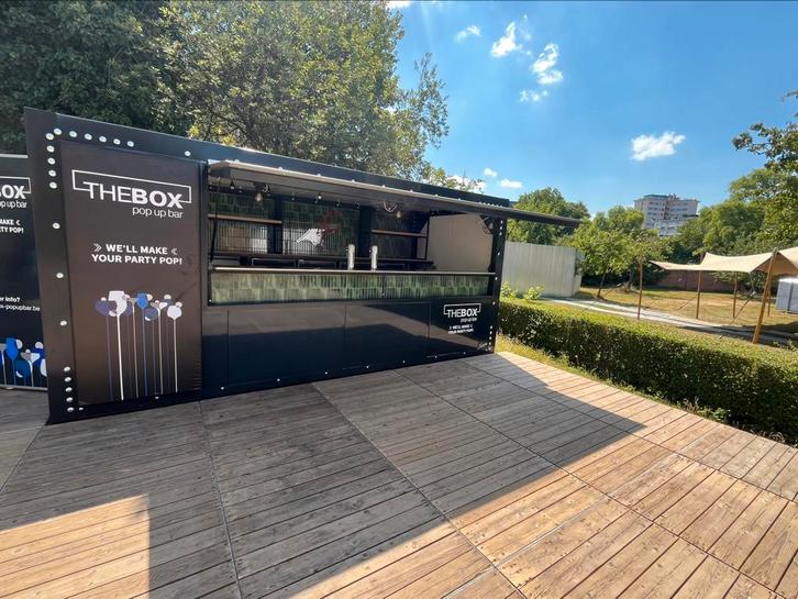 The box popup bar / mobile bar / foodtruck, Hobby en Vrije tijd, Feestartikelen | Verhuur, Verzenden