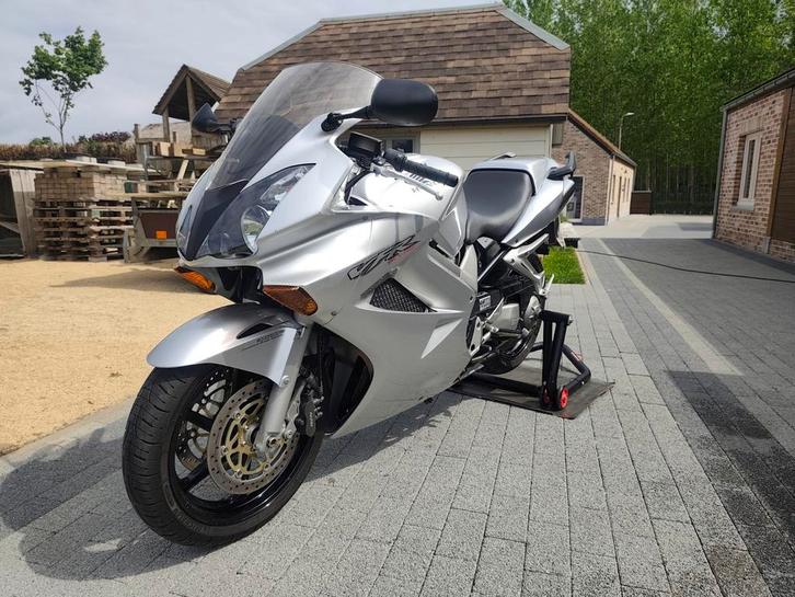 Honda VFR 800 V-TEC van 2002, Motoren, Motoren | Honda, Particulier, Ophalen