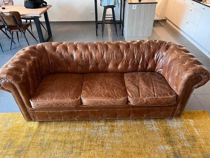 Chesterfield Zetel - Bruine leren 3-zits met slaapbank, Huis en Inrichting, Zetels | Zetels en Chaises Longues, Gebruikt, 200 tot 250 cm