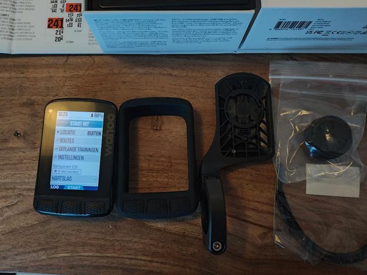 Wahoo elemnt V2 roam gps, Fietsen en Brommers, Fietsaccessoires | Fietscomputers, Zo goed als nieuw, GPS, Ophalen of Verzenden
