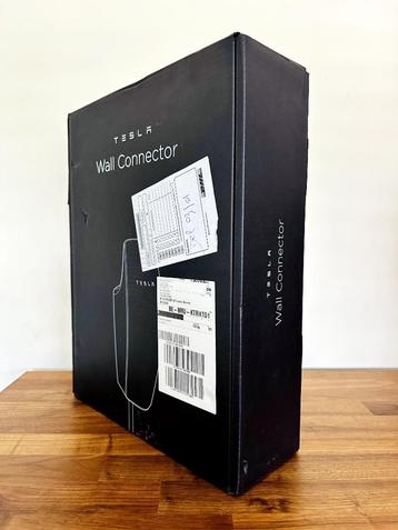 Nieuwe Gen 3 Tesla Wall Charger met garantie beschikbaar voor biedingen