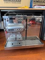 Machine à café Aguila 220 (220v) Nespresso Pro, Elektronische apparatuur, Koffiezetapparaten, Ophalen, Koffiepads en cups, Gebruikt