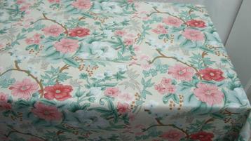 6€/m Licht gesatineerde bloemenstof beschikbaar voor biedingen