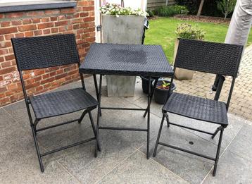 Zo goed als nieuw tuinsetje beschikbaar voor biedingen