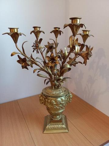 urne candélabre bronze, Enlèvement