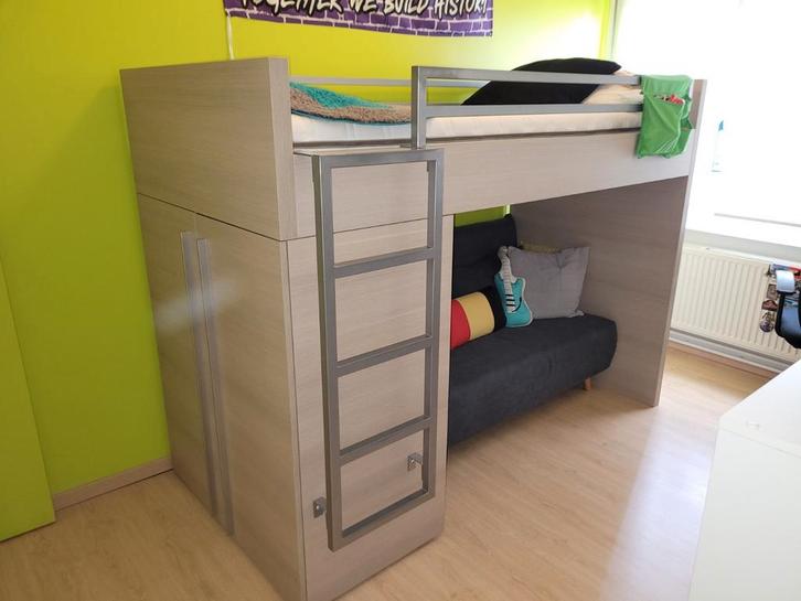 Kwaliteitsvolle halfhoogslaper in topstaat!!, Kinderen en Baby's, Kinderkamer | Stapelbedden en Hoogslapers, Zo goed als nieuw