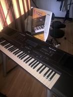 Roland E600 met x statief en instructieboek, Muziek en Instrumenten, Keyboards, Ophalen, Gebruikt, 76 toetsen, Roland