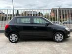 SKODA FABIA FACELIFT 1.2i ESSENCE 5 PORTES 2013 EURO 5, Auto's, Skoda, Voorwielaandrijving, Euro 5, Stof, Zwart