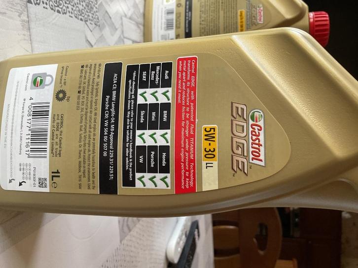 3 bidons de 1 litre huile Castrol Longlife, Autos : Divers, Produits d'entretien, Enlèvement