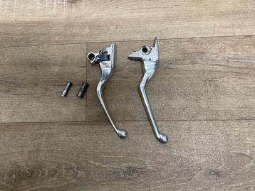 Harley Fat Bob 107 & 114 schakel- en remhendel beschikbaar voor biedingen