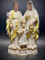 Antieke beeld Heilige Familie in biscuit porselein, Antiek en Kunst, Ophalen