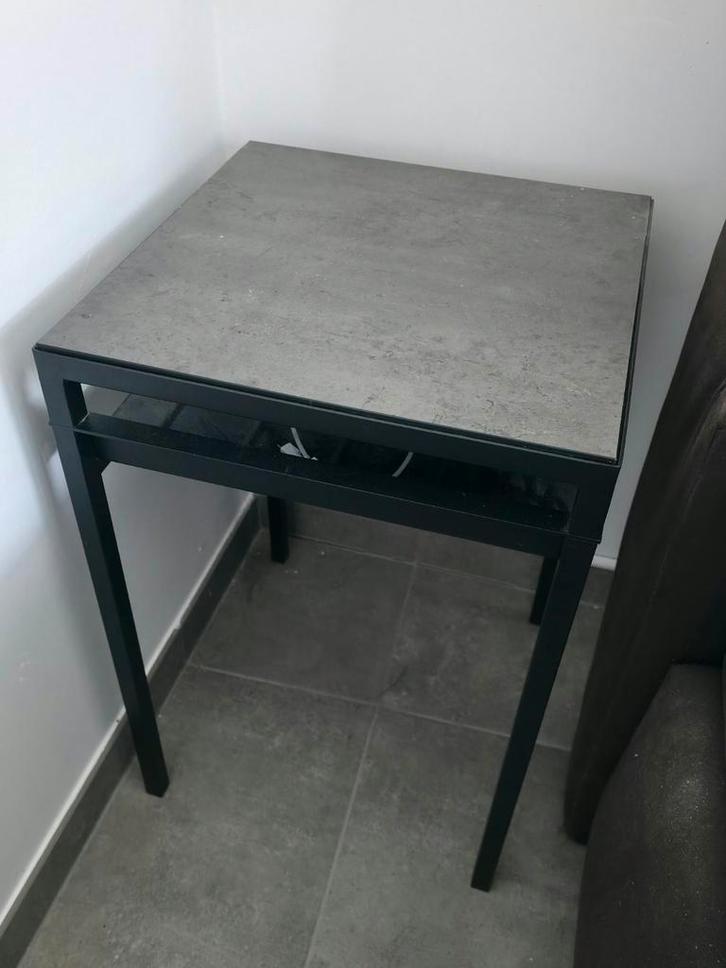 Nachtkastjes (tafeltje) 2 stuks, Huis en Inrichting, Slaapkamer | Nachtkastjes, Zo goed als nieuw, Ophalen