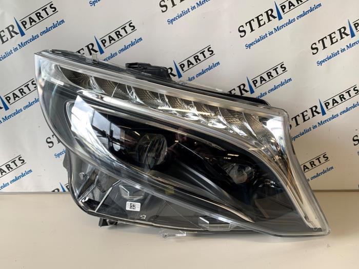 Koplamp rechts van een Mercedes Vito, Auto-onderdelen, Verlichting, Mercedes-Benz, Nieuw, 12 maanden garantie, Ophalen of Verzenden