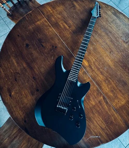Guitare Variax Shuriken Baritone, Muziek en Instrumenten, Snaarinstrumenten | Gitaren | Elektrisch, Zo goed als nieuw, Solid body