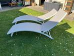 Moderne ligstoelen, Kunststof, Zo goed als nieuw, Tuinset, Ophalen