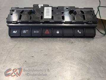 Paniekverlichtings Schakelaar van een Renault Master beschikbaar voor biedingen