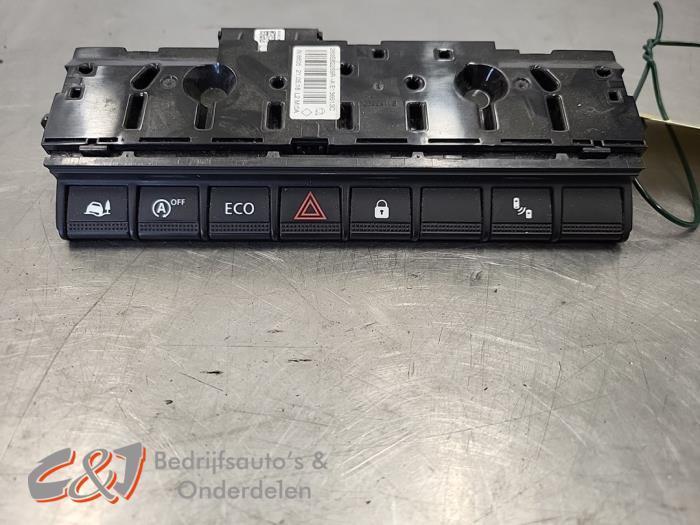 Paniekverlichtings Schakelaar van een Renault Master, Auto-onderdelen, Dashboard en Schakelaars, Renault, Gebruikt, 3 maanden garantie