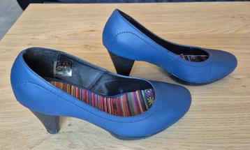 Blauwe pumps (mt 40) beschikbaar voor biedingen