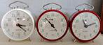 Réveil blanc/rouge VEDETTTE métal, mécanique, vintage, NEUF, Enlèvement ou Envoi, Neuf, Analogique, Réveil ou Horloge