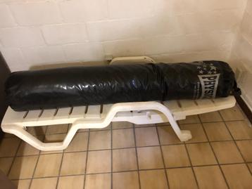 boksbal beschikbaar voor biedingen