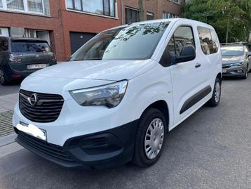 Opel Combo 1.5D Bj 2022 132000km 1ste eigenaar airco beschikbaar voor biedingen